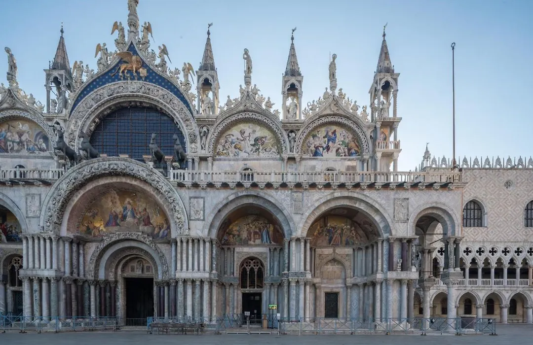 San Marco Boutique R&R-1